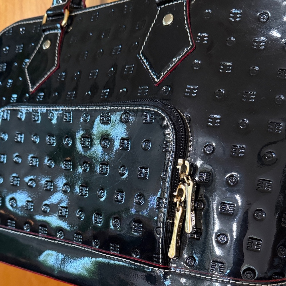 Arcadia Black Patent Leather Handbag - Picture 2 of 11